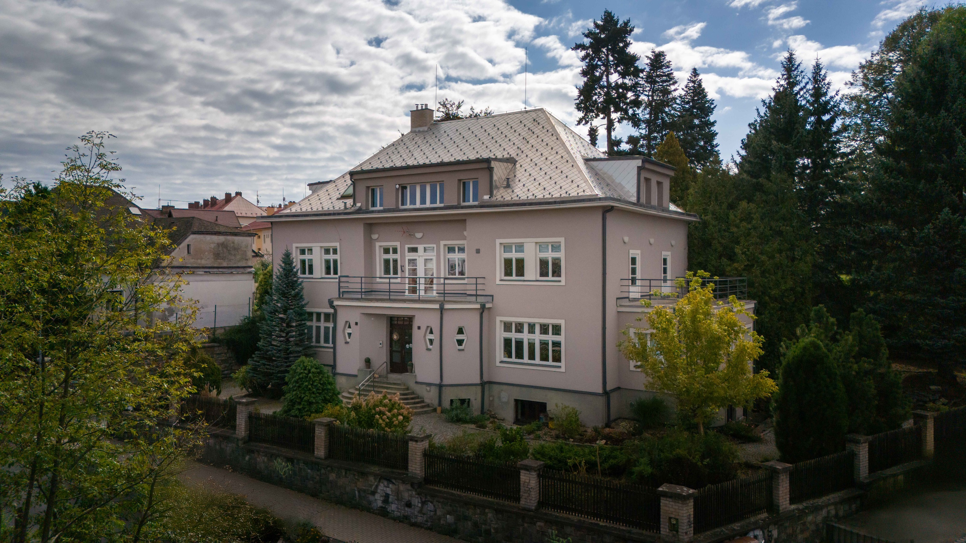 MŠ Korálky - Nad tratí budova